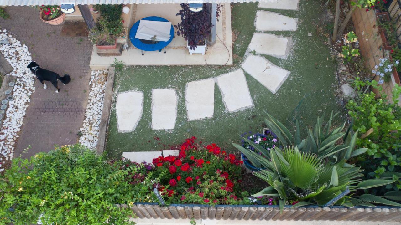 צימר רומנטי ואיכותי בפרדס חנה La Baita Exterior photo
